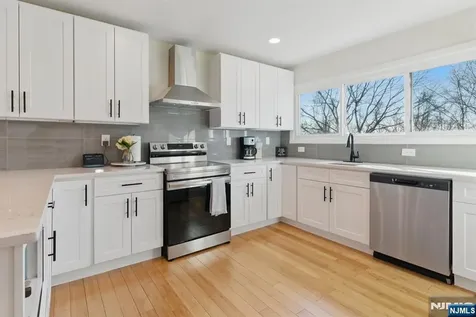 21 Skyview Road Ringwood NJ 07456