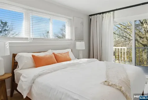 21 Skyview Road Ringwood NJ 07456