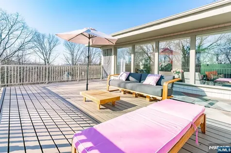 21 Skyview Road Ringwood NJ 07456