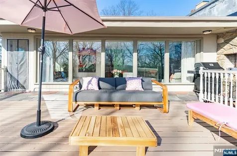 21 Skyview Road Ringwood NJ 07456