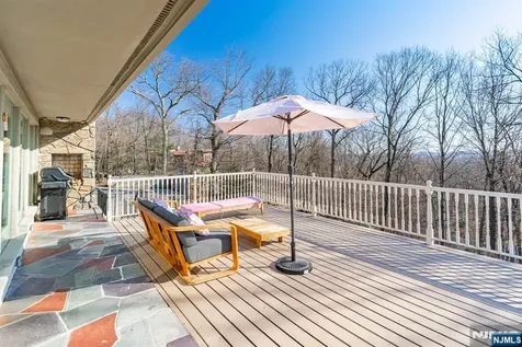 21 Skyview Road Ringwood NJ 07456