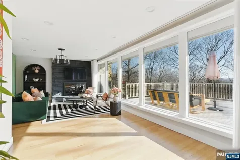 21 Skyview Road Ringwood NJ 07456