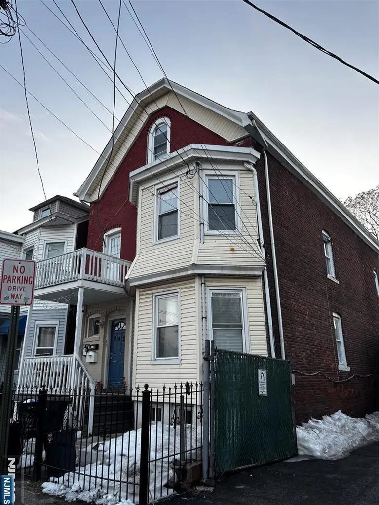 942 E 19th Street Paterson NJ 07501