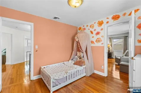 80 Glenwood Avenue Elmwood Park NJ 07407