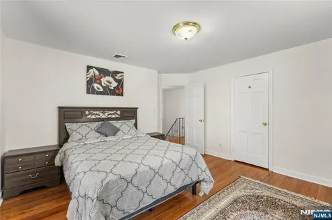 80 Glenwood Avenue Elmwood Park NJ 07407