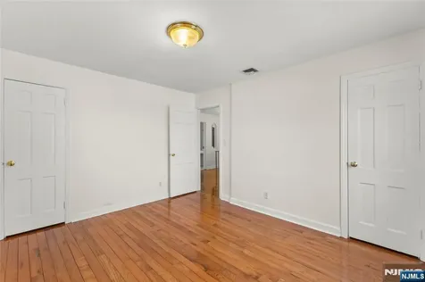 80 Glenwood Avenue Elmwood Park NJ 07407