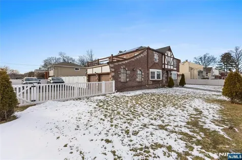 80 Glenwood Avenue Elmwood Park NJ 07407
