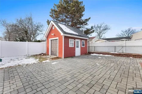 80 Glenwood Avenue Elmwood Park NJ 07407