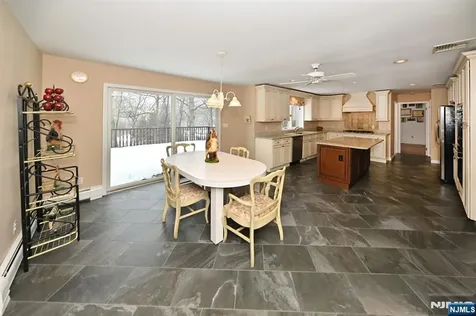 513 Lydia Lane Wyckoff NJ 07481