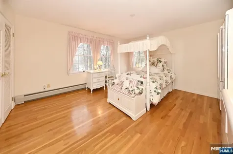 513 Lydia Lane Wyckoff NJ 07481