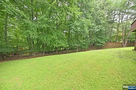 513 Lydia Lane Wyckoff NJ 07481