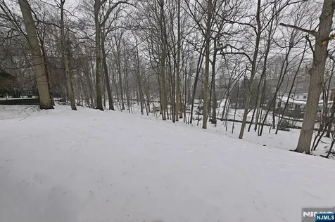 513 Lydia Lane Wyckoff NJ 07481