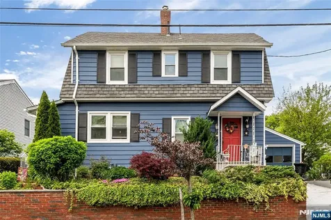 5 Leo Terrace Bloomfield NJ 07003