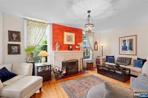 5 Leo Terrace Bloomfield NJ 07003