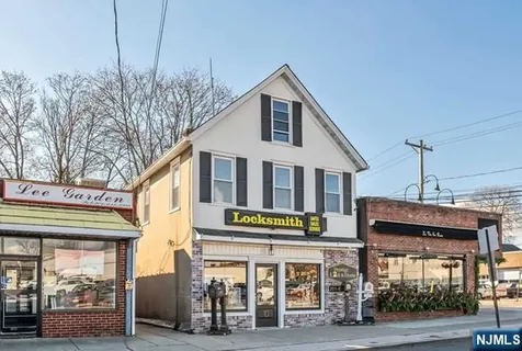 10 W Prospect Street Waldwick NJ 07463