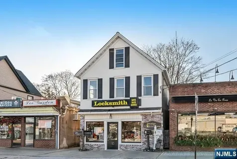10 W Prospect Street Waldwick NJ 07463