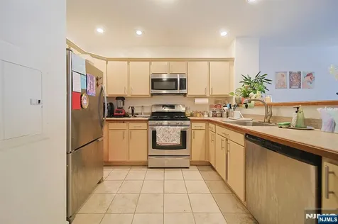 321 The Promenade Edgewater NJ 07020
