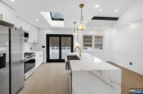 32 Luhman Terrace Secaucus NJ 07094