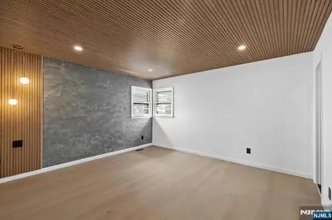 32 Luhman Terrace Secaucus NJ 07094