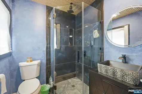 32 Luhman Terrace Secaucus NJ 07094