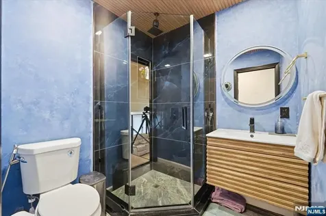 32 Luhman Terrace Secaucus NJ 07094