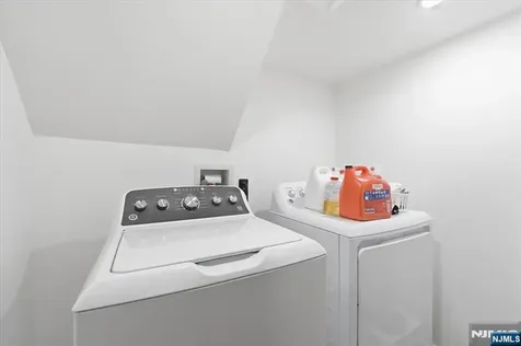 32 Luhman Terrace Secaucus NJ 07094