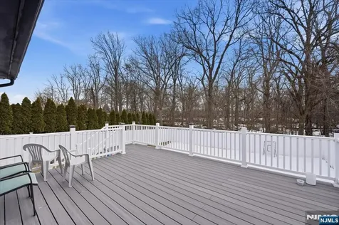 32 Luhman Terrace Secaucus NJ 07094