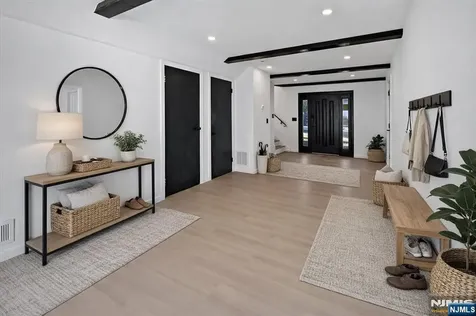 32 Luhman Terrace Secaucus NJ 07094