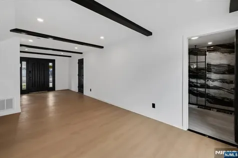 32 Luhman Terrace Secaucus NJ 07094