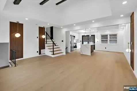 32 Luhman Terrace Secaucus NJ 07094