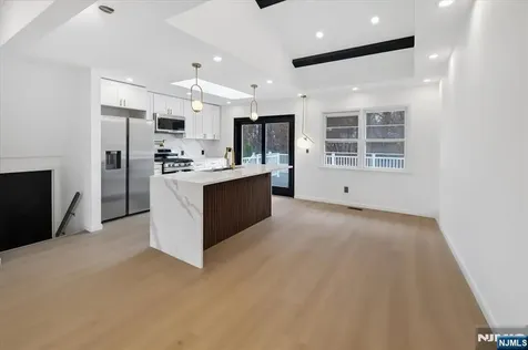 32 Luhman Terrace Secaucus NJ 07094