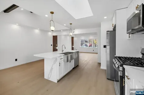 32 Luhman Terrace Secaucus NJ 07094