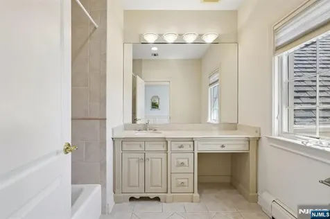 47 Cortland Trail Mahwah NJ 07430