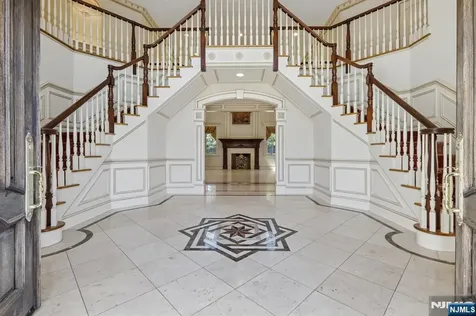 47 Cortland Trail Mahwah NJ 07430