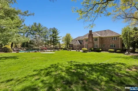 47 Cortland Trail Mahwah NJ 07430
