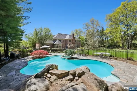 47 Cortland Trail Mahwah NJ 07430