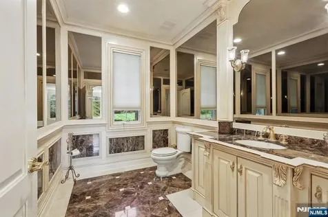 47 Cortland Trail Mahwah NJ 07430