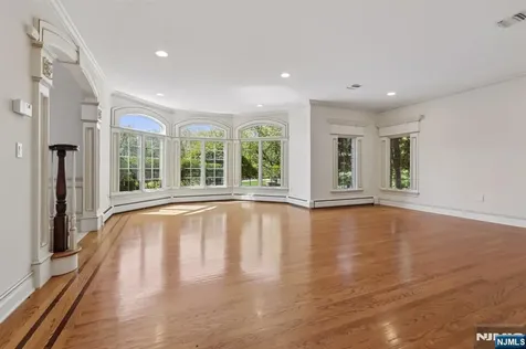 47 Cortland Trail Mahwah NJ 07430