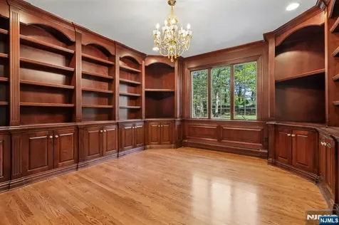 47 Cortland Trail Mahwah NJ 07430