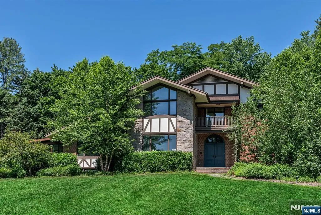 681 Closter Dock Road Closter NJ 07624