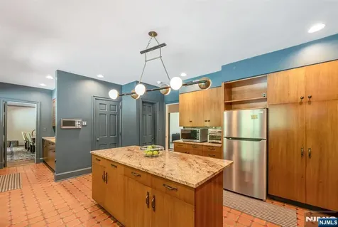 681 Closter Dock Road Closter NJ 07624