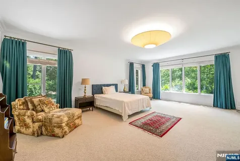 681 Closter Dock Road Closter NJ 07624