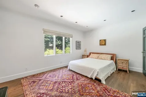 681 Closter Dock Road Closter NJ 07624