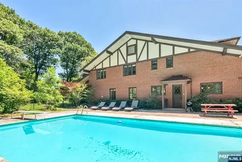 681 Closter Dock Road Closter NJ 07624