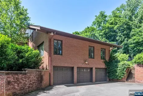 681 Closter Dock Road Closter NJ 07624