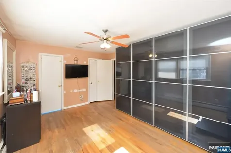 454 E Ridgewood Avenue Paramus NJ 07652