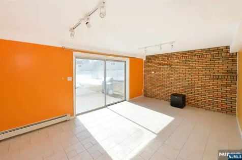 454 E Ridgewood Avenue Paramus NJ 07652