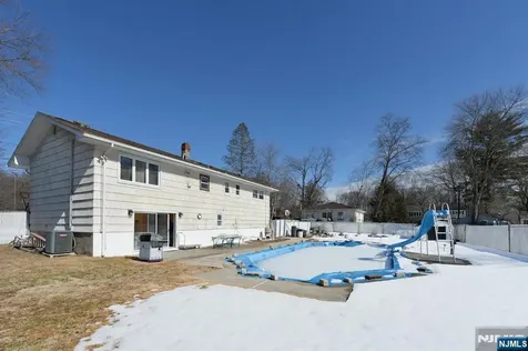 454 E Ridgewood Avenue Paramus NJ 07652