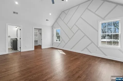 4 Plymouth Drive Livingston NJ 07039