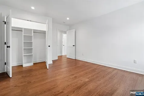 4 Plymouth Drive Livingston NJ 07039
